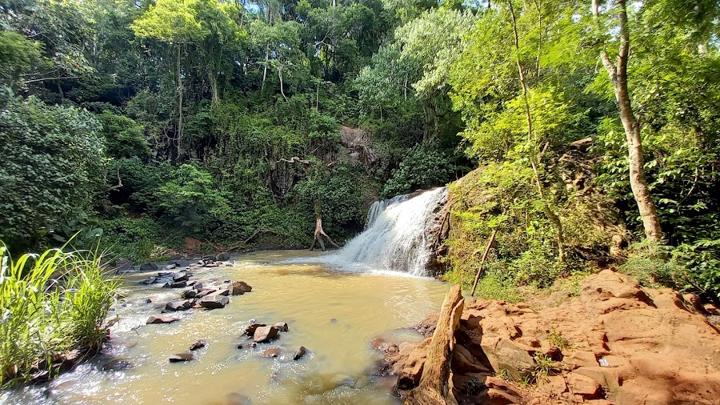 Cascada en Nativa