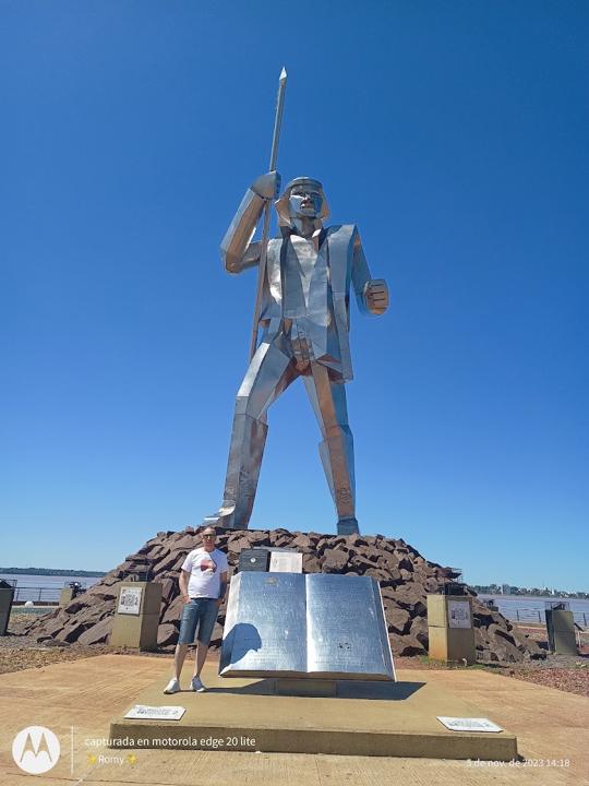 Monumento Andrés Guacurarí